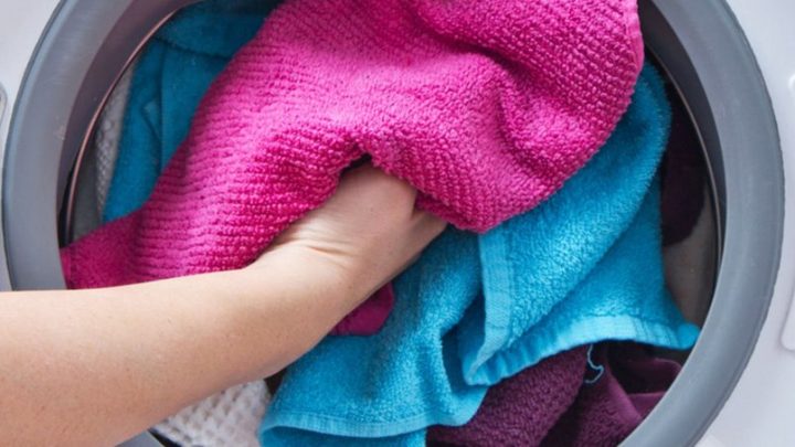 Renkleri Karışan Çamaşır Nasıl Temizlenir ?